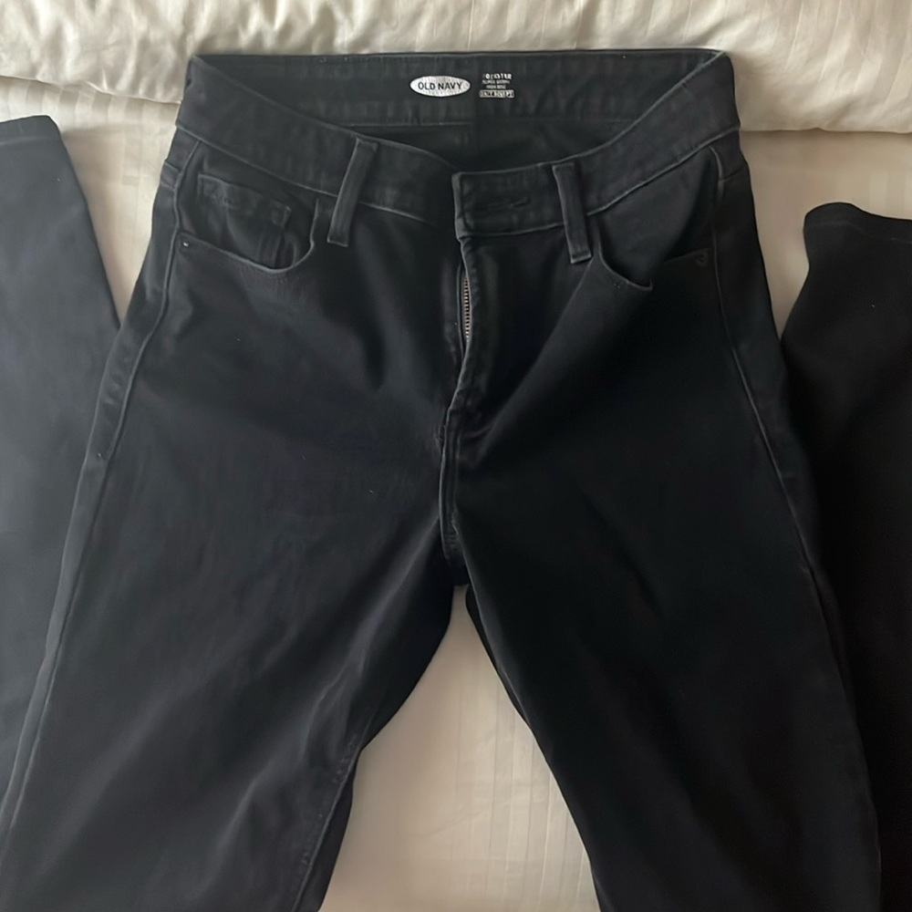 Old Navy Rockstar Jeans- size 2 super skinny